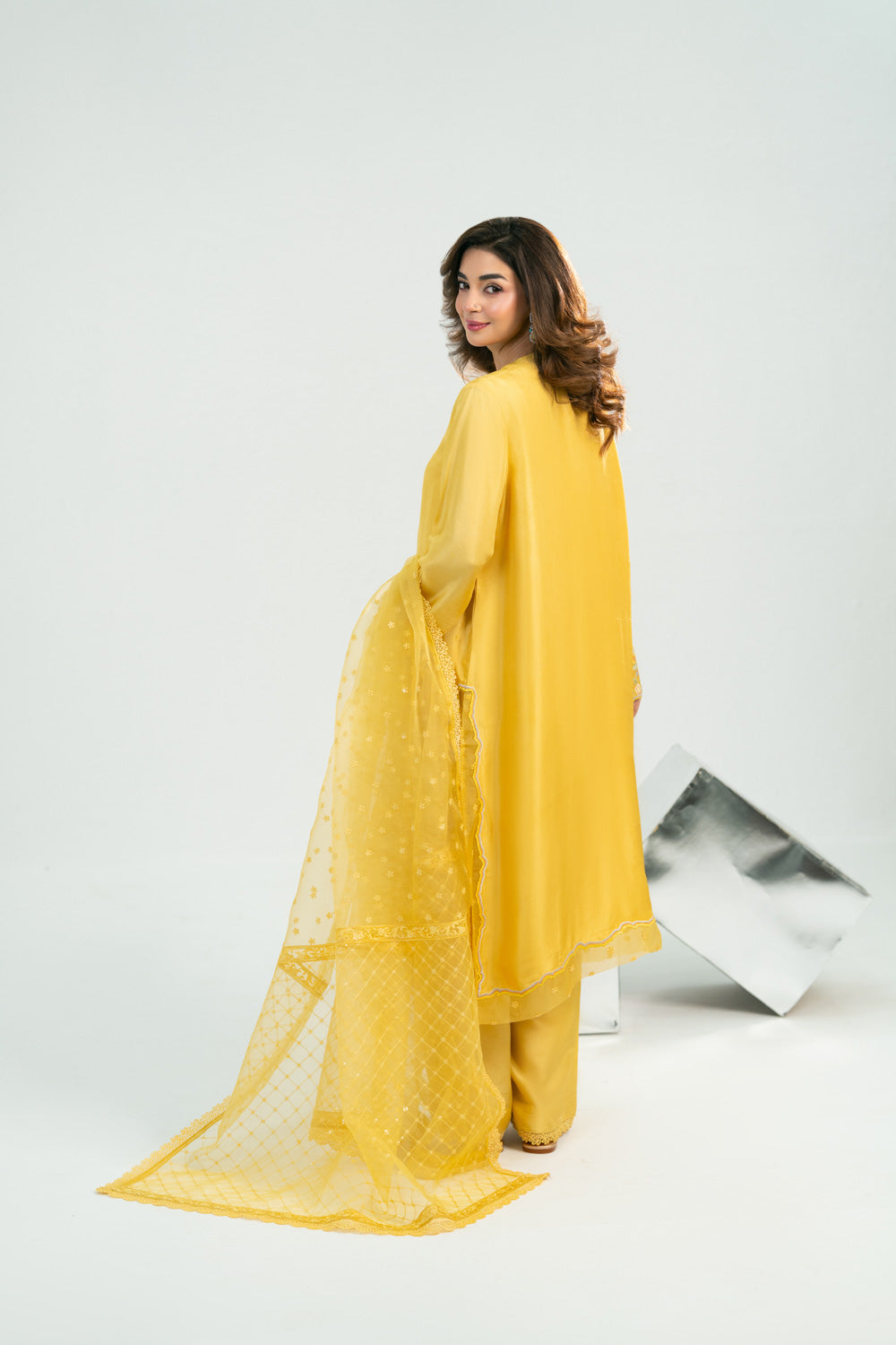 Mehra (B)