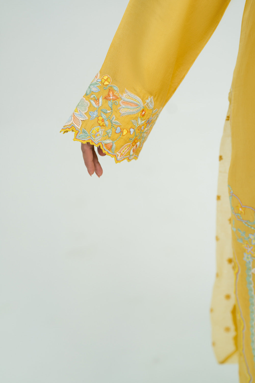 Mehra (B)