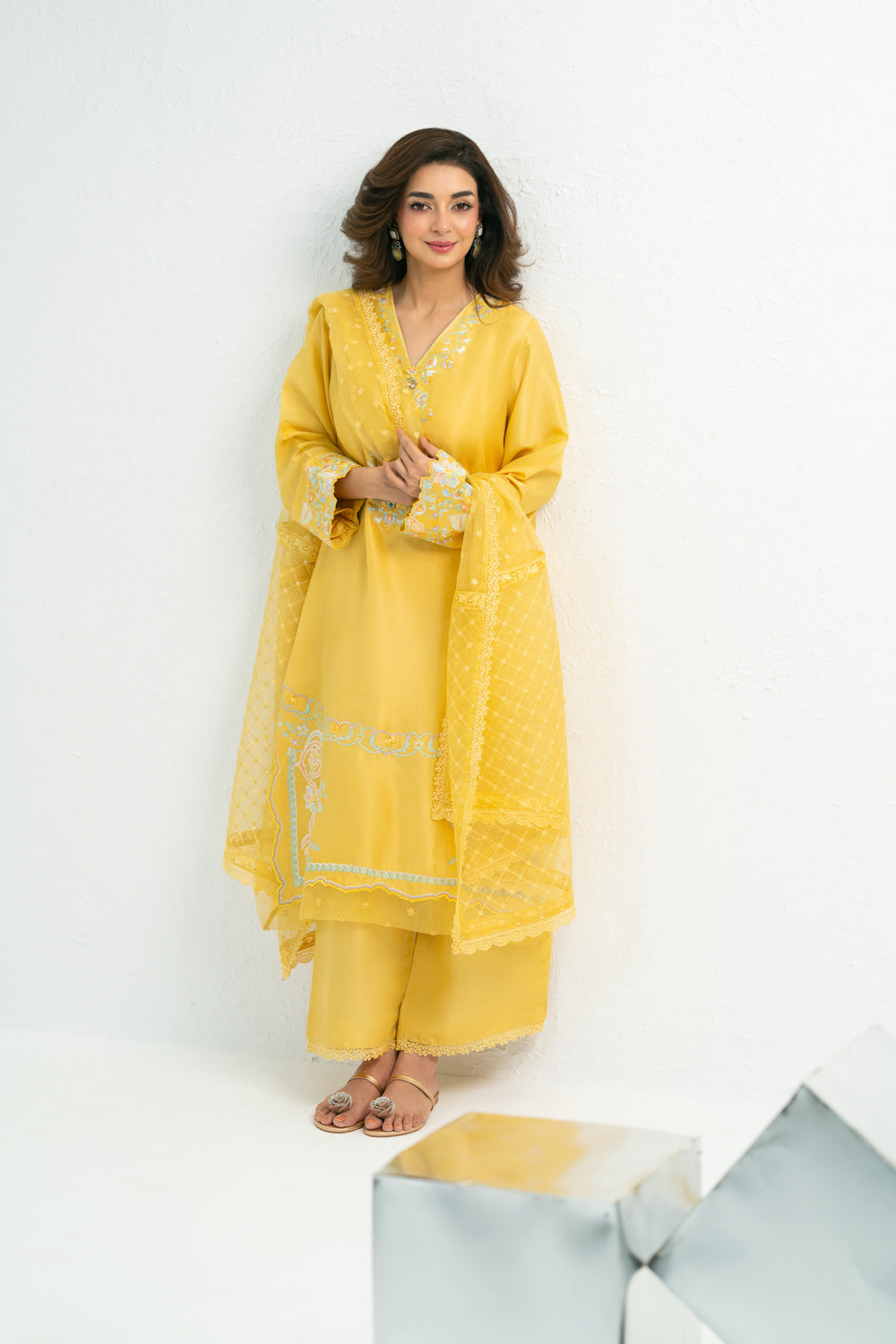 Mehra (B)