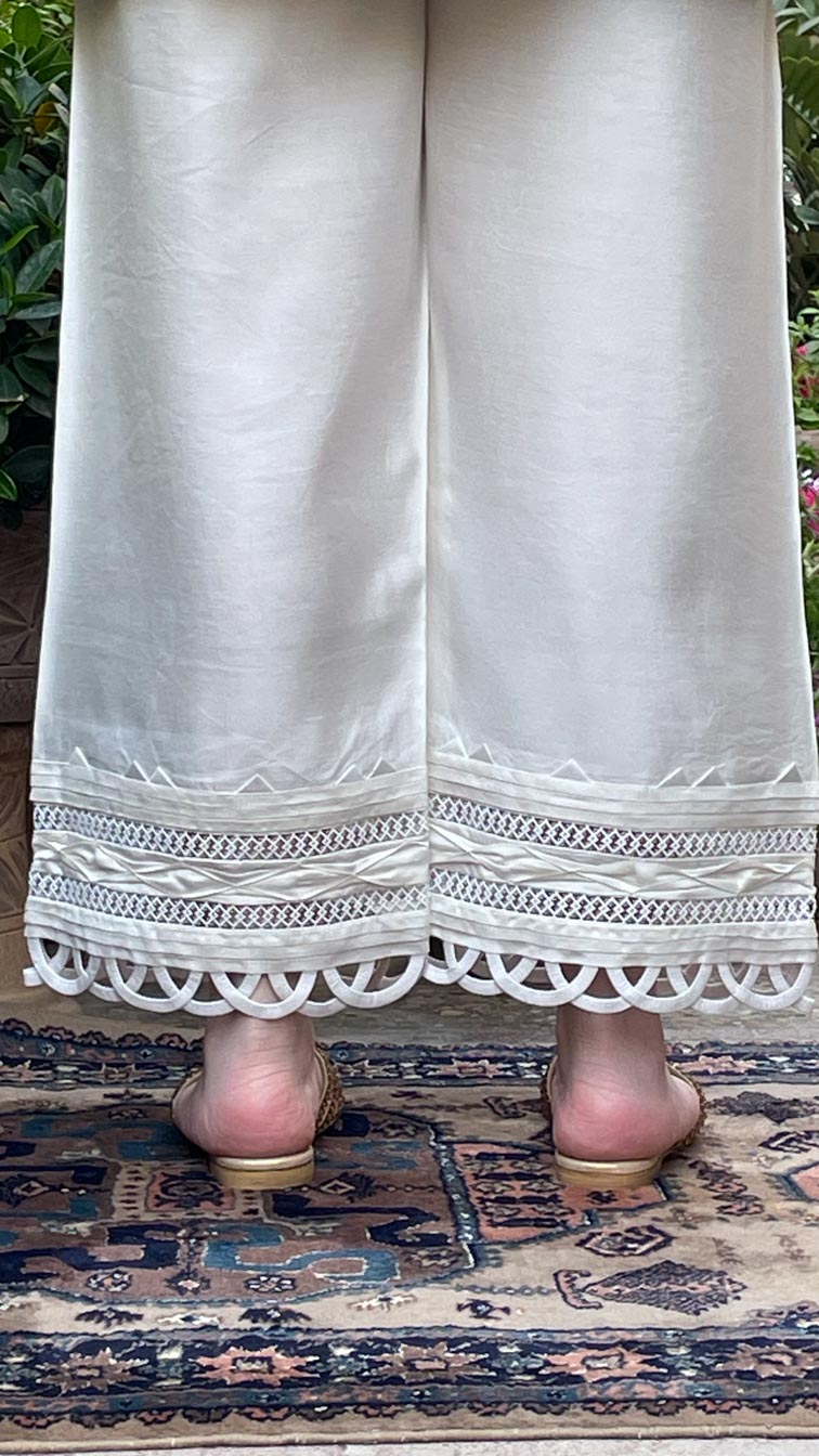 Fabric Manipulation  (Izaar)