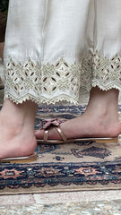 Beige Izaar