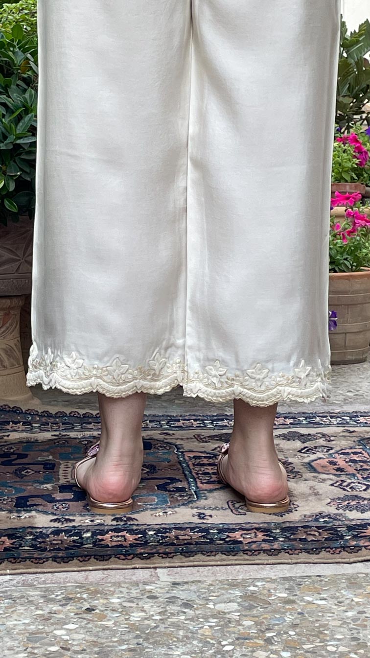 Ivory Tukri Design (Izaar)