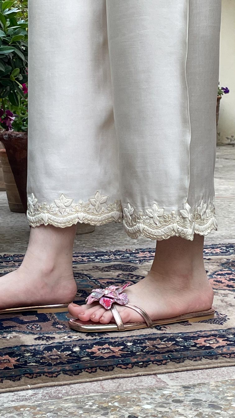 Ivory Tukri Design (Izaar)